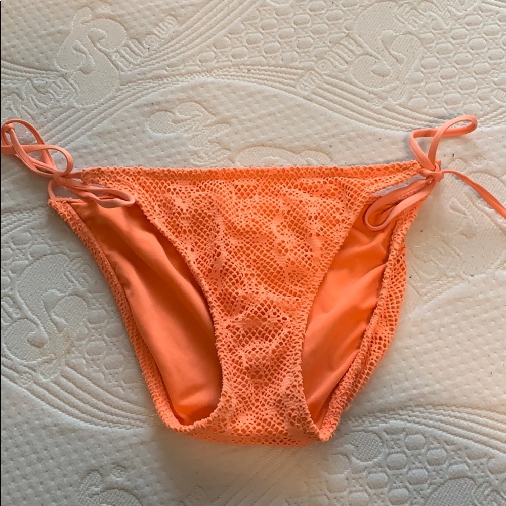 Bright Bikini - Picture 2 of 10